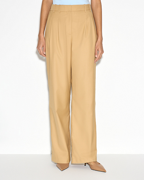 Прямые брюки c защипами, светло-бежевый