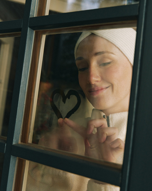 Вязаная повязка из кашемира с вышивкой, молочный