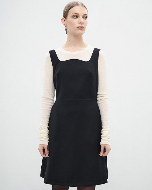 Платье мини с фигурным вырезом из шерсти, чёрный