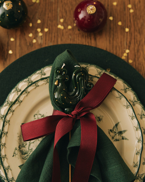 Фигурная новогодняя свеча "Петушок", темно-зеленый